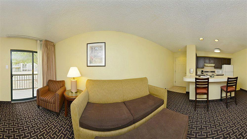 Americas Best Value Inn & Suites Extended Stay - Tulsa Bagian luar foto